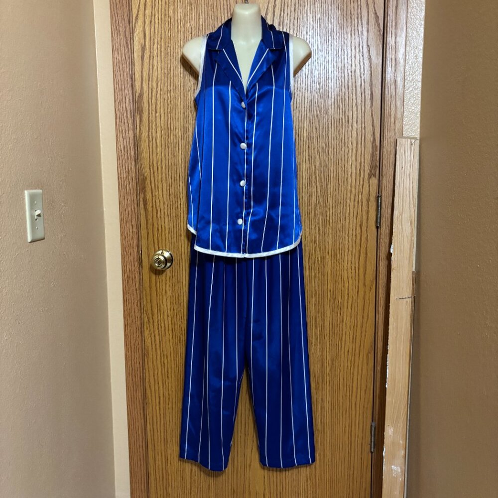 Victoria Secret ladies rare find Baseball design pajama set XS